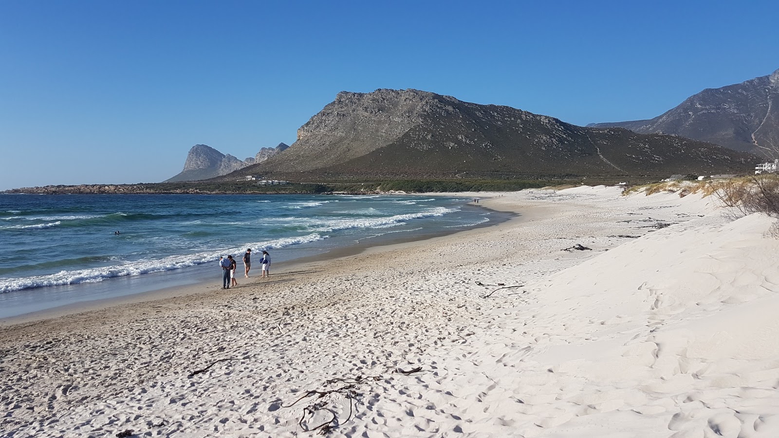 Photo of Pringle Bay beach with bright fine sand surface