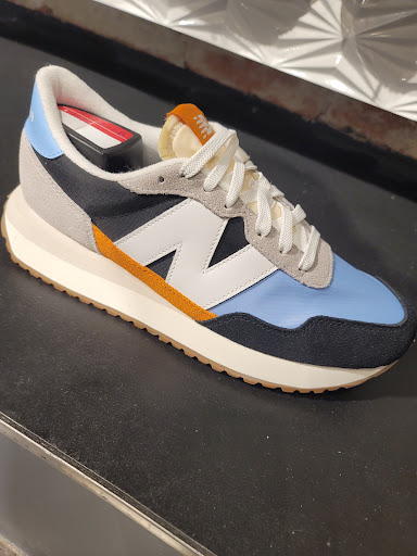 Shoe Store «New Balance New York», reviews and photos, 150 5th Ave, New York, NY 10010, USA