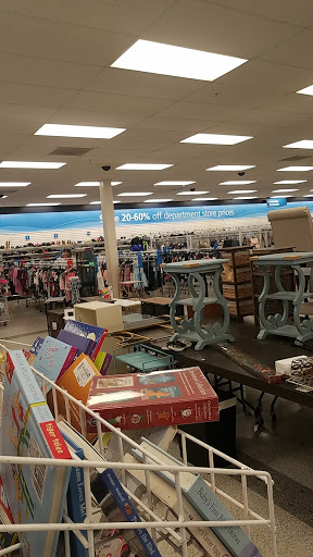 Clothing Store «Ross Dress for Less», reviews and photos, 12115 Biscayne Blvd, North Miami, FL 33181, USA