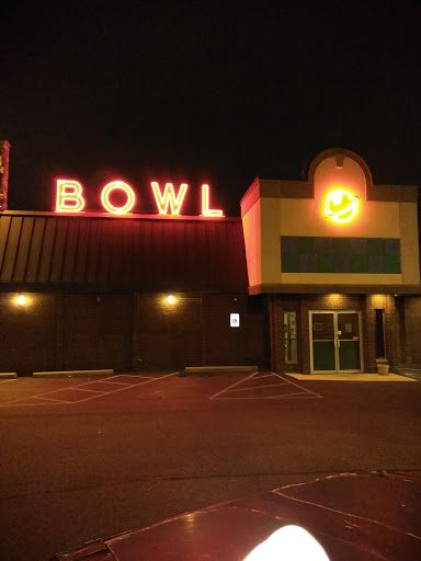 Bowling Alley «Roosevelt Lanes Recreation», reviews and photos, 6701 Roosevelt Ave, Allen Park, MI 48101, USA