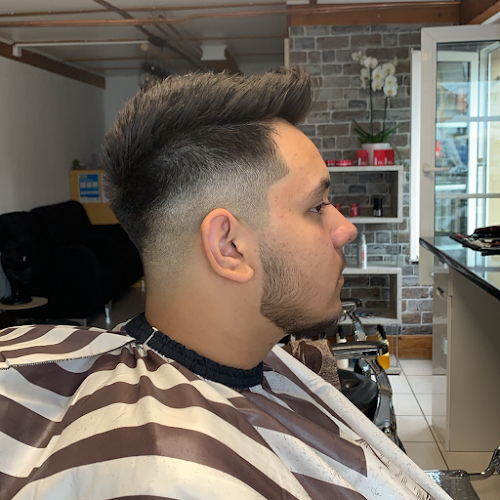 Rezensionen über Xhi Haircut in Thun - Friseursalon