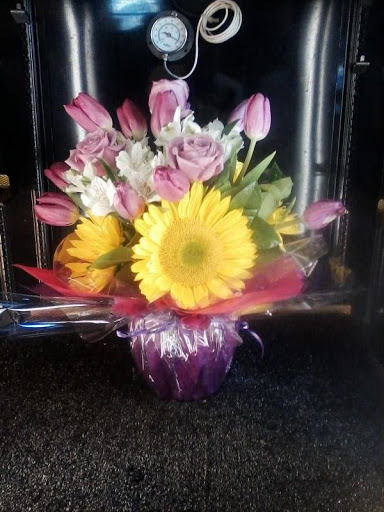 Florist «Showers of Flowers», reviews and photos, 3850 San Pablo Ave # 100, Emeryville, CA 94608, USA