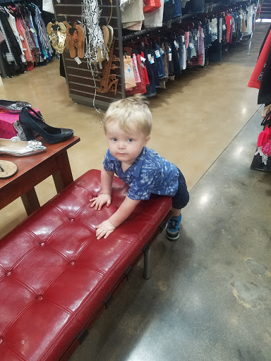 Used Clothing Store «Uptown Cheapskate», reviews and photos, 11255 Huebner Rd #205, San Antonio, TX 78230, USA