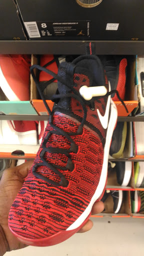 Clothing Store «Nike Clearance Store», reviews and photos, 4099 S Plaza Dr, Memphis, TN 38116, USA