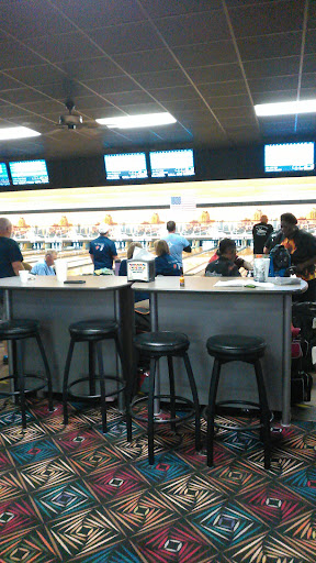 Bowling Alley «Buffaloe Lanes North Family Bowling Center», reviews and photos, 5900 Oak Forest Dr, Raleigh, NC 27616, USA