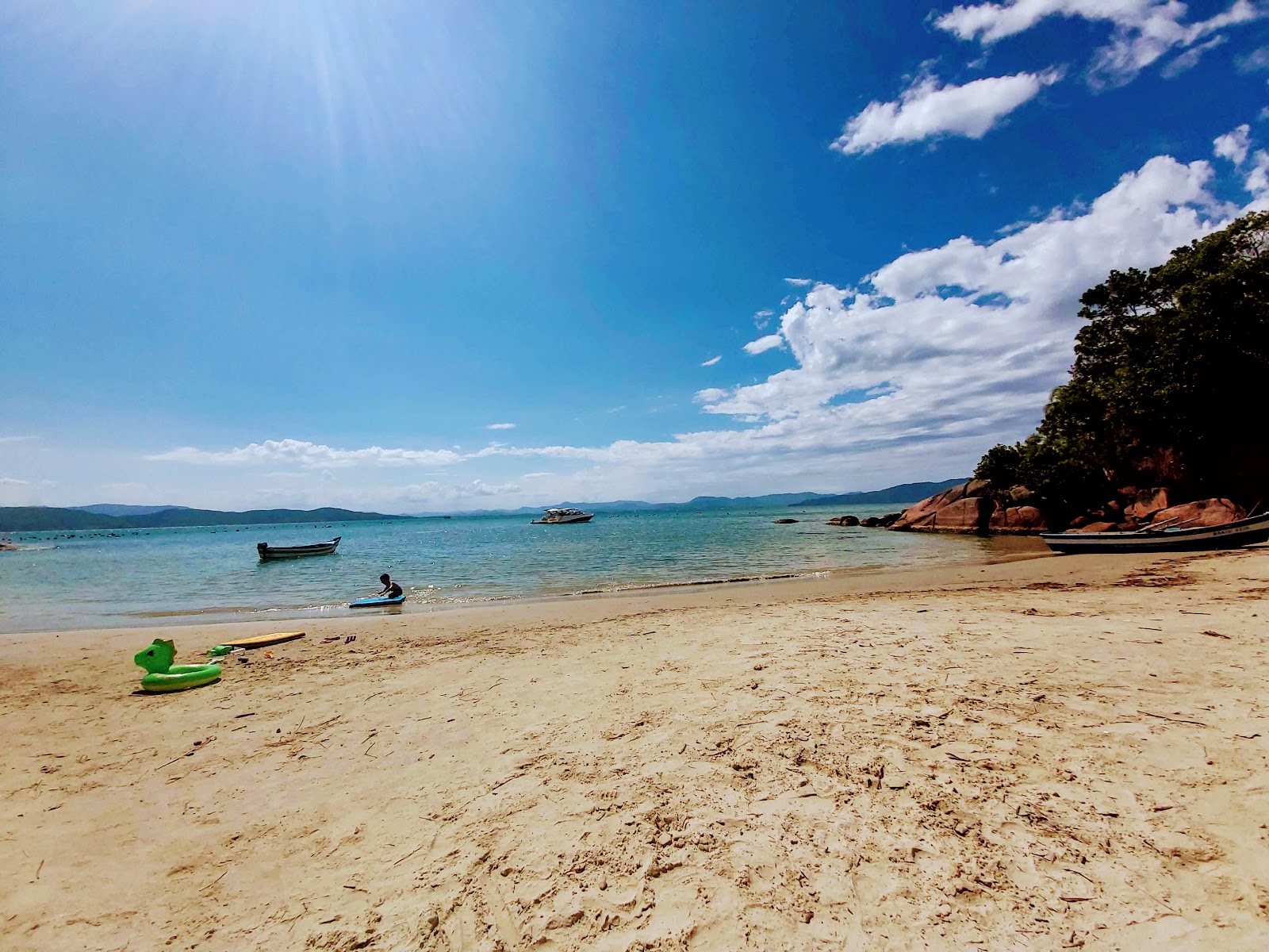 Foto von Praia da Poiema mit beiger sand Oberfläche