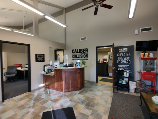 Auto Body Shop «ABRA Auto Body & Glass», reviews and photos, 1321 Chase St, Algonquin, IL 60102, USA