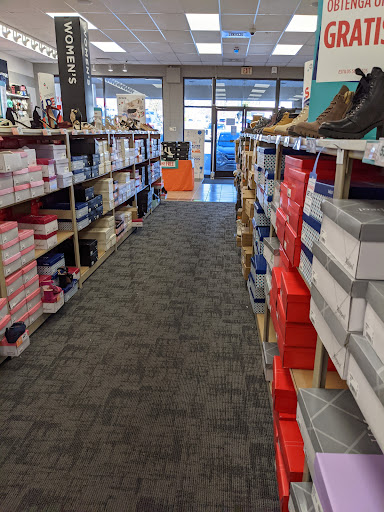Shoe Store «Rack Room Shoes», reviews and photos, 2809 Battleground Ave, Greensboro, NC 27455, USA