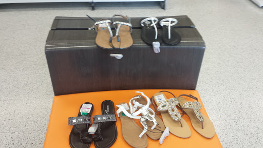 Clothing Store «Ross Dress for Less», reviews and photos, 13510 Whittier Blvd, Whittier, CA 90605, USA