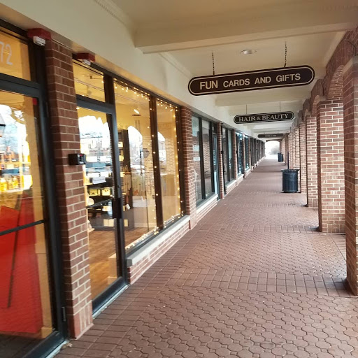 Gift Shop «FUN Cards and Gifts», reviews and photos, 1442 Waukegan Rd, Glenview, IL 60025, USA