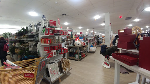 Home Goods Store «HomeGoods», reviews and photos, 7 Neponset St, Worcester, MA 01606, USA