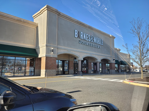 Barnes & Noble Booksellers East Brunswick, 753 New Brunswick Ave, East Brunswick, NJ 08816, USA, 