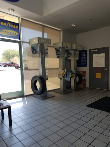 Auto Repair Shop «Mountain View Tire & Auto Service», reviews and photos, 79265 CA-111, La Quinta, CA 92253, USA