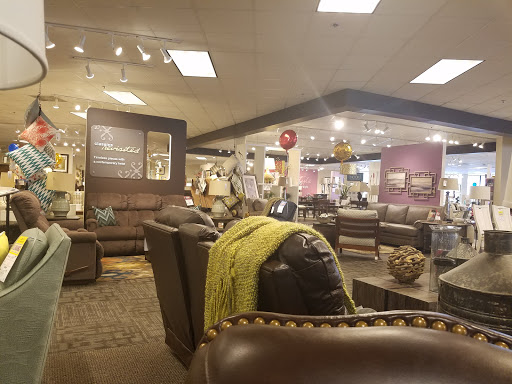 Furniture Store «La-Z-Boy Furniture Galleries», reviews and photos, 11625 S Orange Blossom Trail, Orlando, FL 32837, USA