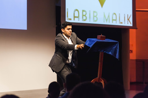 Labib Malik | Magiker | Mentalist | Konferansier | Entertainer
