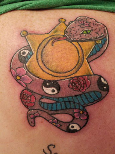 Tattoo Shop «Cereal City Tattoo & Piercing Llc», reviews and photos, 537 W Columbia Ave, Battle Creek, MI 49015, USA