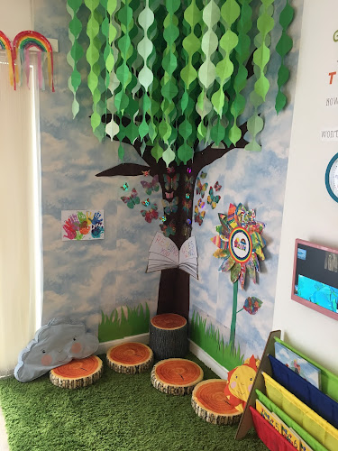Reviews of Rainbow House Childcare in London - Kindergarten