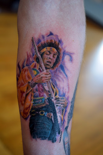 Tattoo Shop «The Shop», reviews and photos, 141 S Grand Ave, Fowlerville, MI 48836, USA