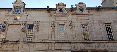 Direction santé publique et accessibilité à La Rochelle
