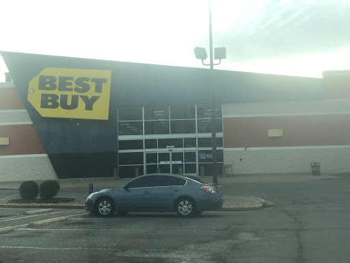 Electronics Store «Best Buy», reviews and photos, 2050 N Dixie Hwy, Elizabethtown, KY 42701, USA