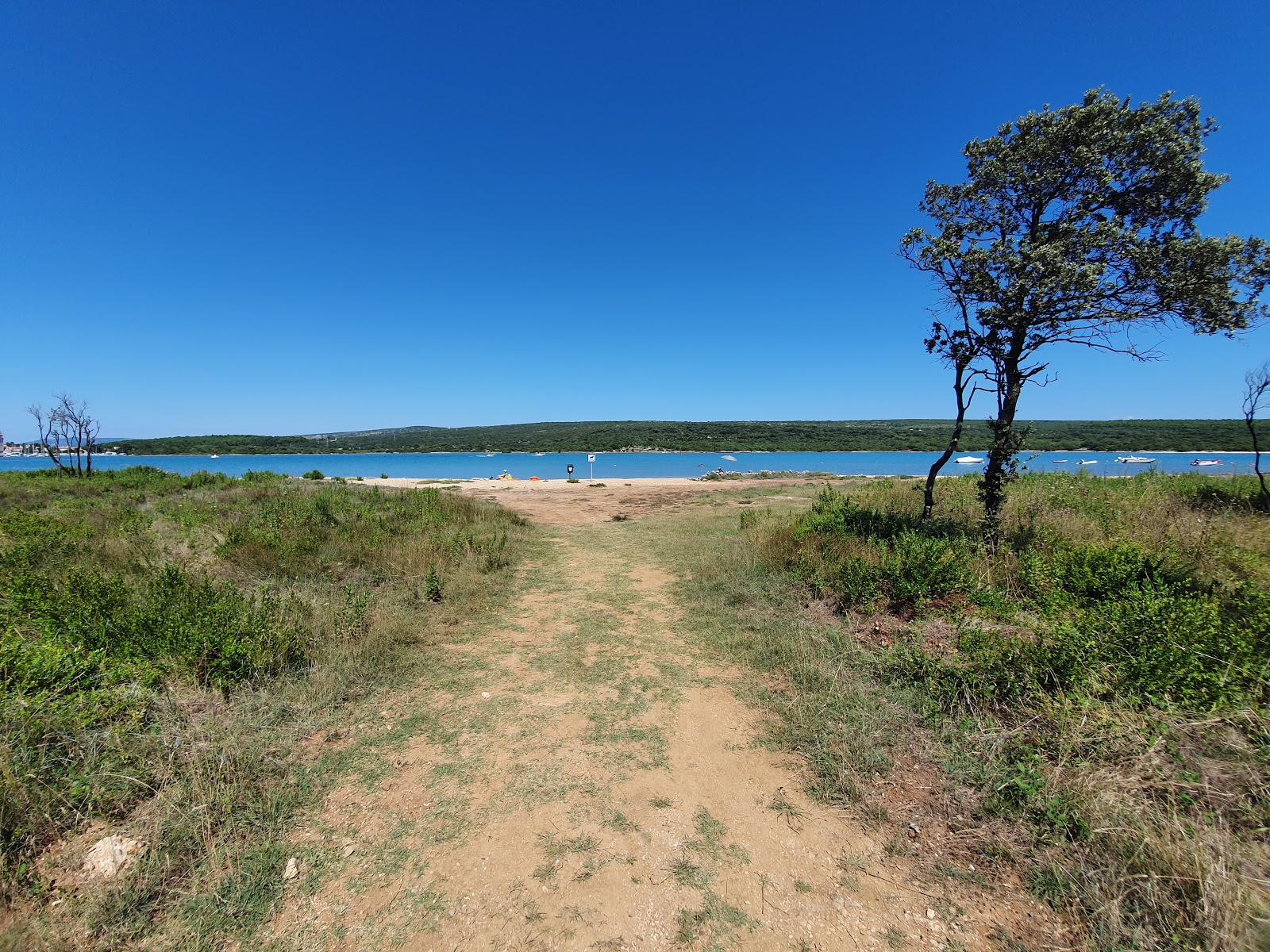 Foto av Lopari beach II med hög nivå av renlighet