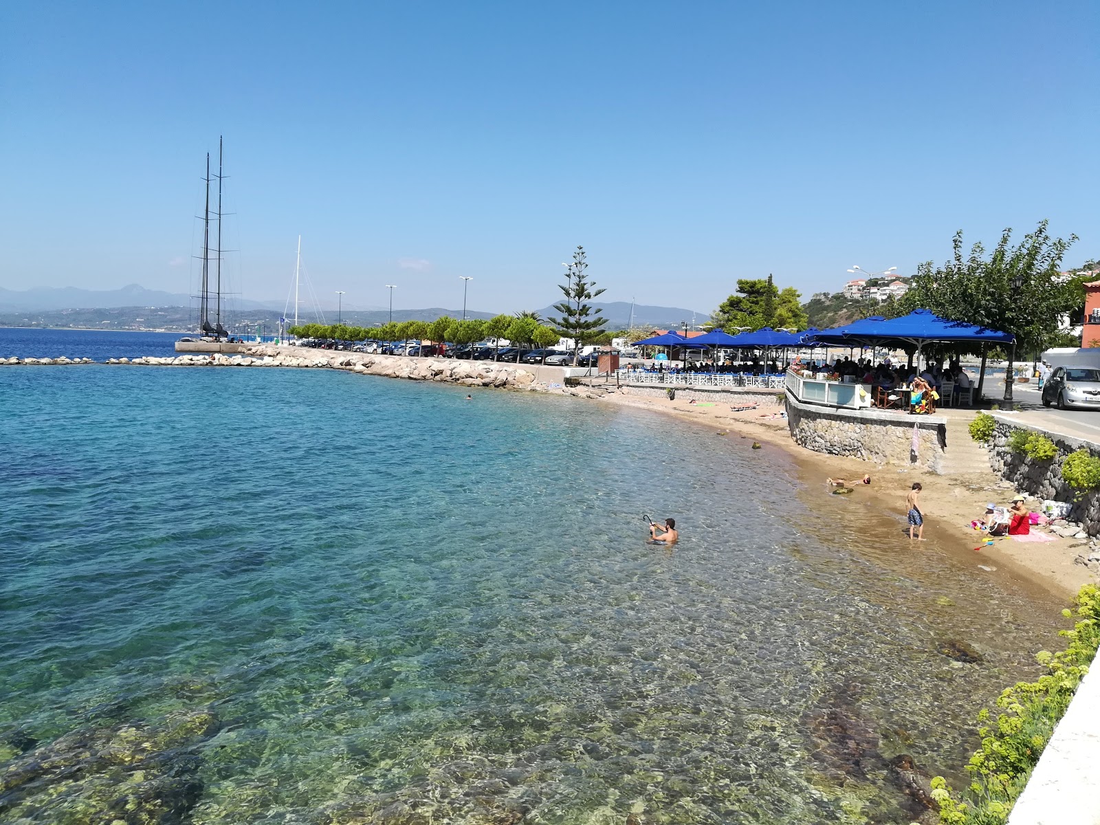 Foto von Pylos Beach mit sehr sauber Sauberkeitsgrad