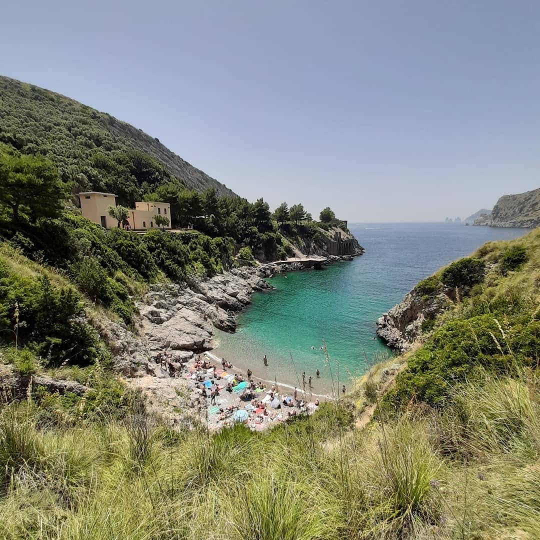 Foto di Baia di Leranto zona selvaggia