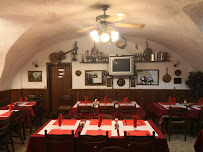 Atmosphère du Restaurant Trois Fourchettes à Cervione - n°18