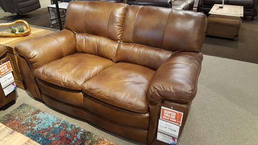 Furniture Store «Art Van Furniture - Ann Arbor», reviews and photos, 425 E Eisenhower Pkwy, Ann Arbor, MI 48108, USA