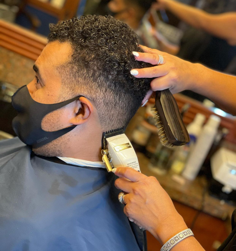 Barber Shop «Miles & Lyle Luxury Barbershop», reviews and photos, 19044 NE 29th Ave, Aventura, FL 33180, USA