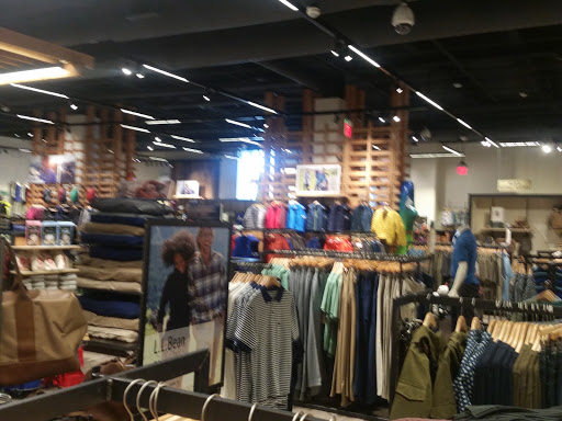 Clothing Store «L.L. Bean», reviews and photos, 5901 E Galbraith Rd #110, Cincinnati, OH 45236, USA