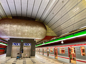 Metro Petřiny