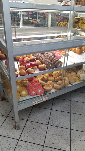 Grocery Store «Supermercado La Chiquita», reviews and photos, 133 W Roosevelt Rd, West Chicago, IL 60185, USA