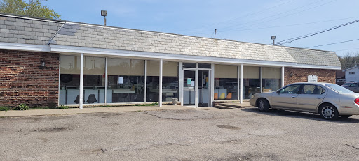 Dry Cleaner «St Albans Cleaners», reviews and photos, 714 6th Ave, St Albans, WV 25177, USA