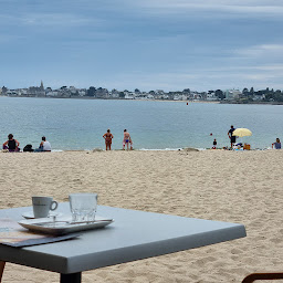 Photo n°13 de Le Casino Beach - Plage de Port Louis à Port-Louis ()