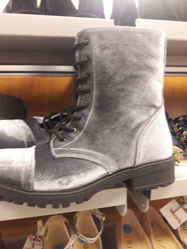 Department Store «T.J. Maxx», reviews and photos, 3111 111th St, Naperville, IL 60540, USA