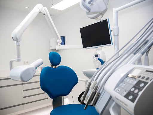 Clínica dental GOLD DENTAL en Alovera, Guadalajara