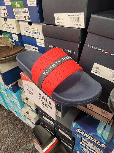 Shoe Store «Shoe Carnival», reviews and photos, 511 S Plano Rd, Richardson, TX 75081, USA