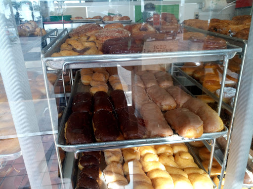 Donut Shop «DONUT DEN», reviews and photos, 4257 Pacific Coast Hwy, Torrance, CA 90505, USA