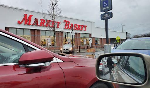 Grocery Store «Market Basket», reviews and photos, 310 Mishawum Rd, Woburn, MA 01801, USA