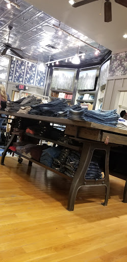 Clothing Store «Lucky Brand», reviews and photos, 2845 Center Valley Pkwy, Center Valley, PA 18034, USA
