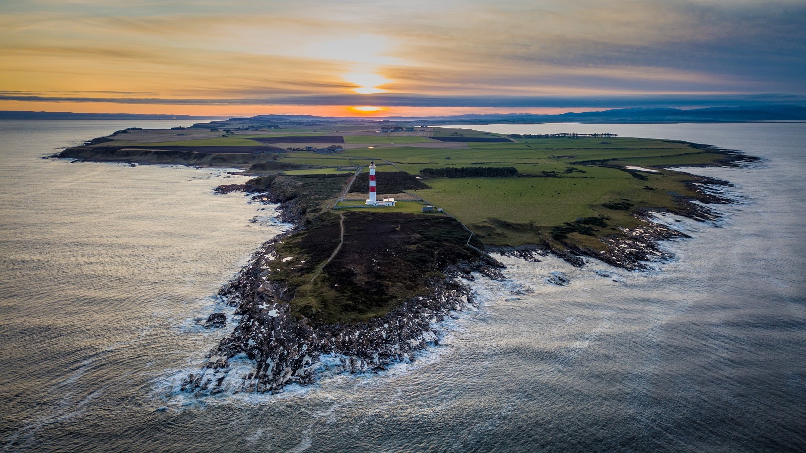 Photo de Tarbat Ness Lighthouse Beach - endroit populaire parmi les connaisseurs de la détente