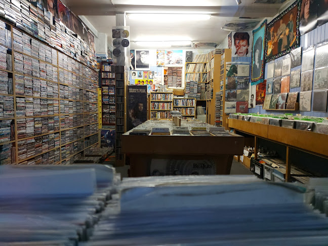 Reviews of Press to Play in Norwich - Music store