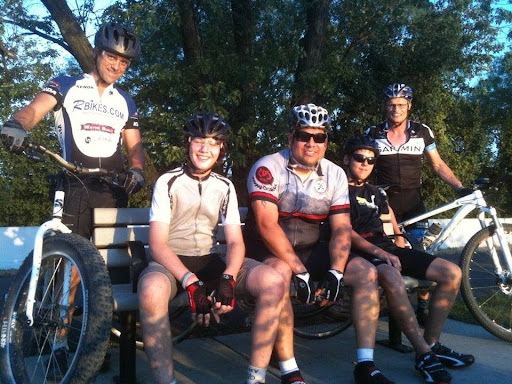 Bicycle Store «2 Bici Bicycle Shop», reviews and photos, 8695 Archer Ave, Willow Springs, IL 60480, USA