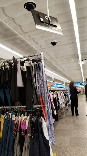 Clothing Store «Ross Dress for Less», reviews and photos, 1900 McLoughlin Blvd, Oregon City, OR 97045, USA