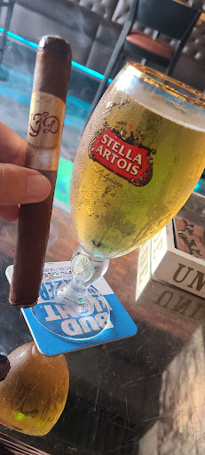 Bar «Admiral Cigar Club», reviews and photos, 4940 New Broad St, Orlando, FL 32814, USA
