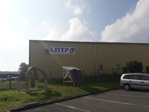 Magasin de materiaux de construction LNTP Saint-Jacques-de-la-Lande