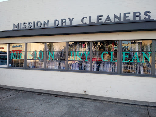 Dry Cleaner «La Mission Cleaners», reviews and photos, 105 Washington St, San Diego, CA 92103, USA