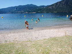 Spiaggia libera'in fotoğrafı düz bir kıyı şeridi ile birlikte