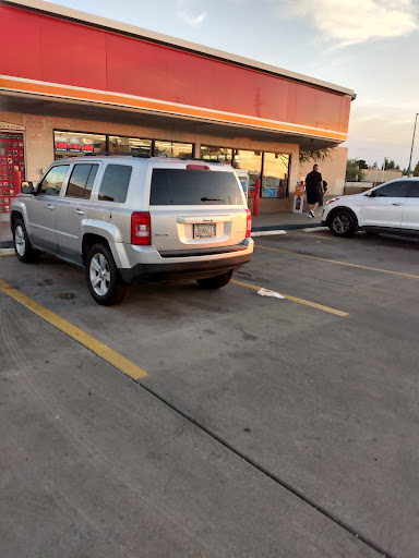 IAA Vehicle Purchasing, 2299 W Broadway Rd # B, Phoenix, AZ 85041, USA, 